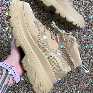 *SOLD* tan yeezy style boots